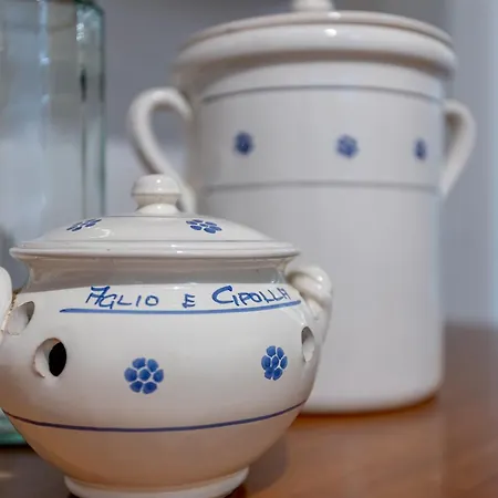 Guesthost - Gina's Garden X4 Apartment *