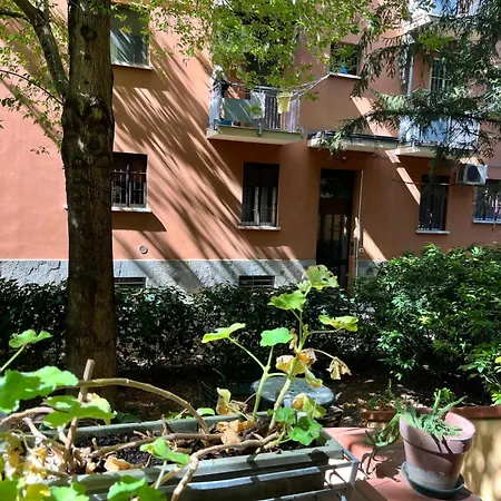 Guesthost - Gina's Garden X4 Bologna