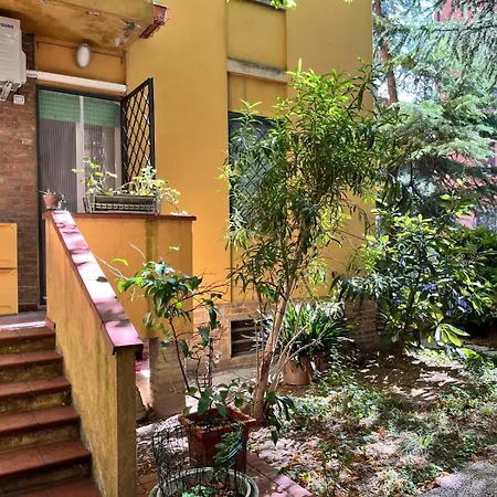 Guesthost - Gina's Garden X4 Appartement *