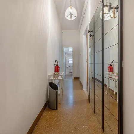 Guesthost - Gina's Garden X4 * Bologne