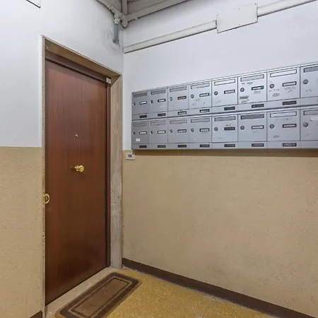 Appartement Guesthost - Gina's Garden X4 Bologne