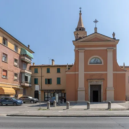 Guesthost - Gina's Garden X4 Bologne