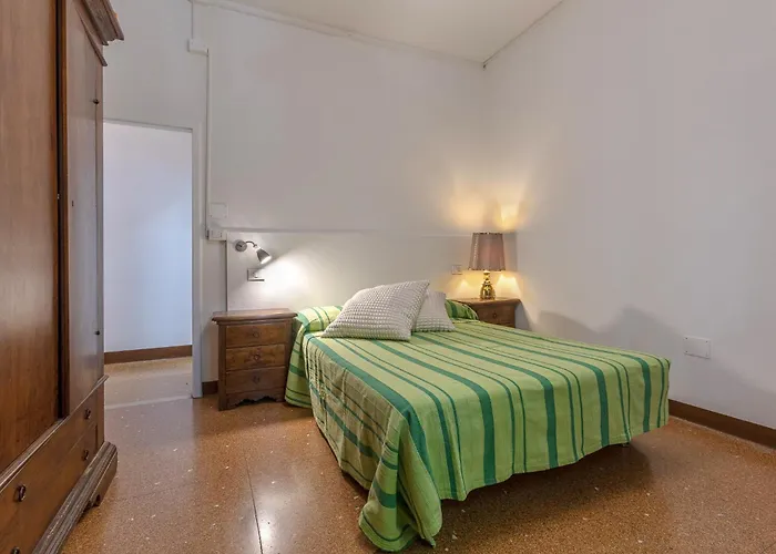 Guesthost - Bolognina Quiet With Garden X4 Apartmán