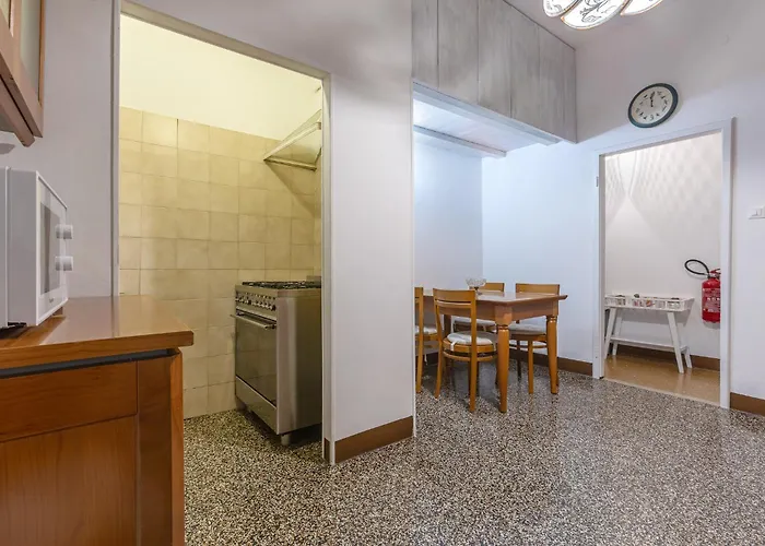 Guesthost - Bolognina Quiet With Garden X4 *