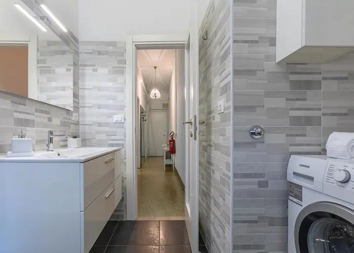 Guesthost - Bolognina Quiet With Garden X4