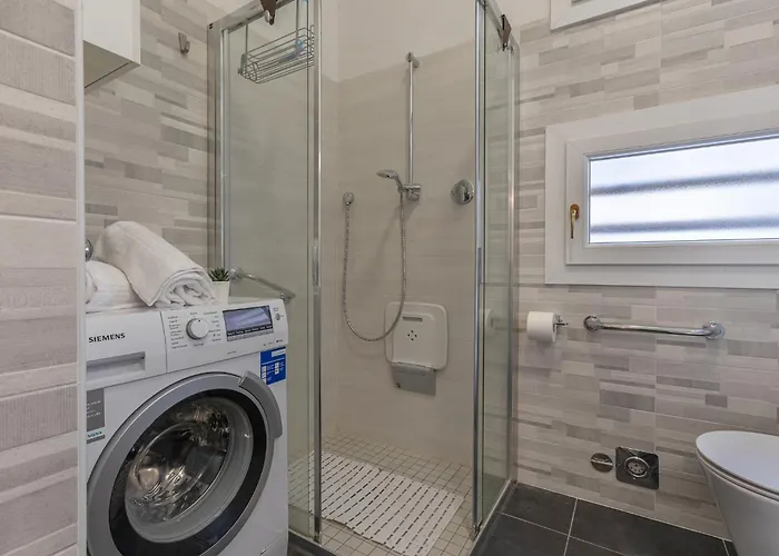 Guesthost - Bolognina Quiet With Garden X4 Apartmán *