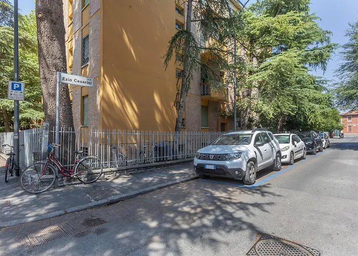 Guesthost - Bolognina Quiet With Garden X4 * בולוניה